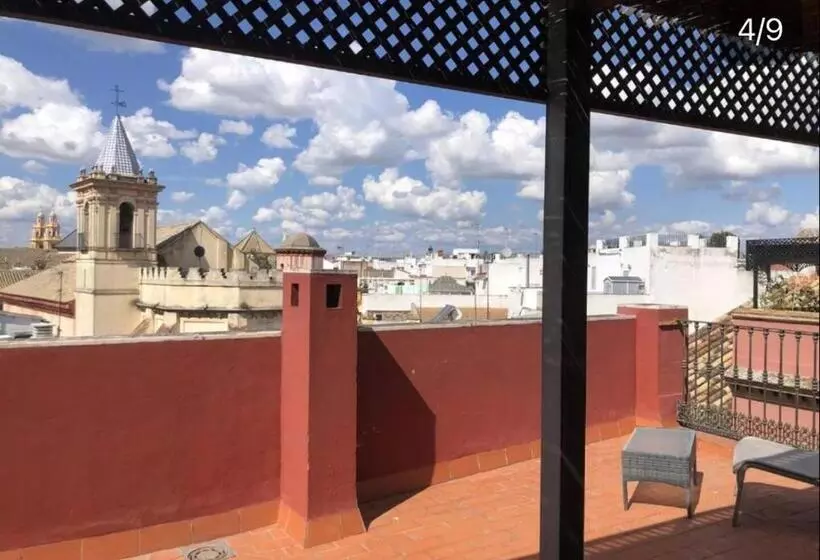 Majatalo Sevilla, View To The City