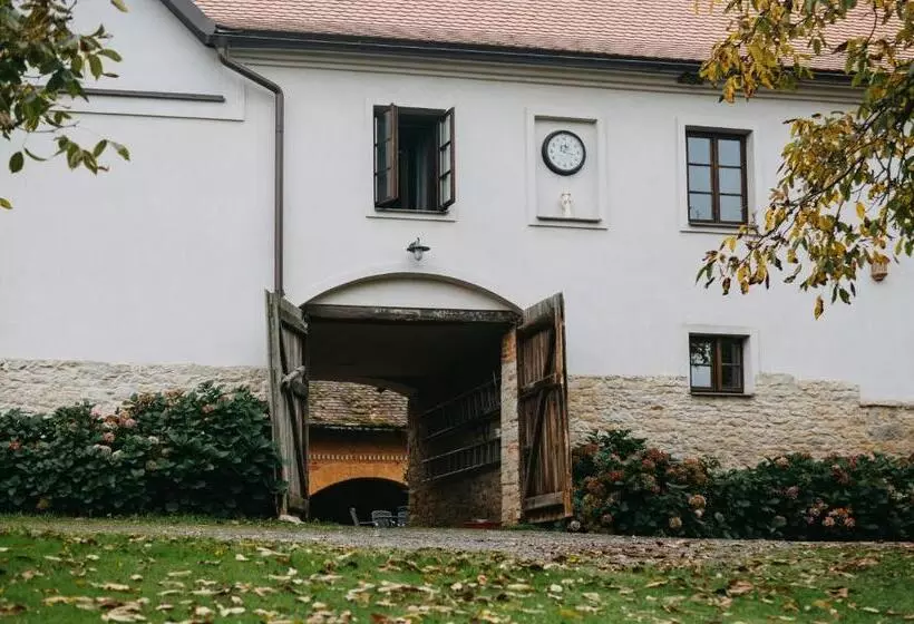 Majatalo Statek Poštolka