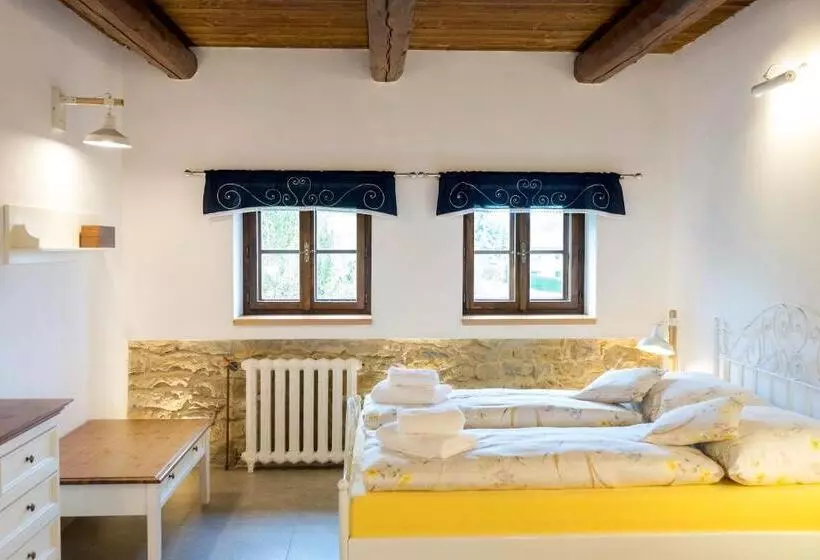 Majatalo Statek Poštolka