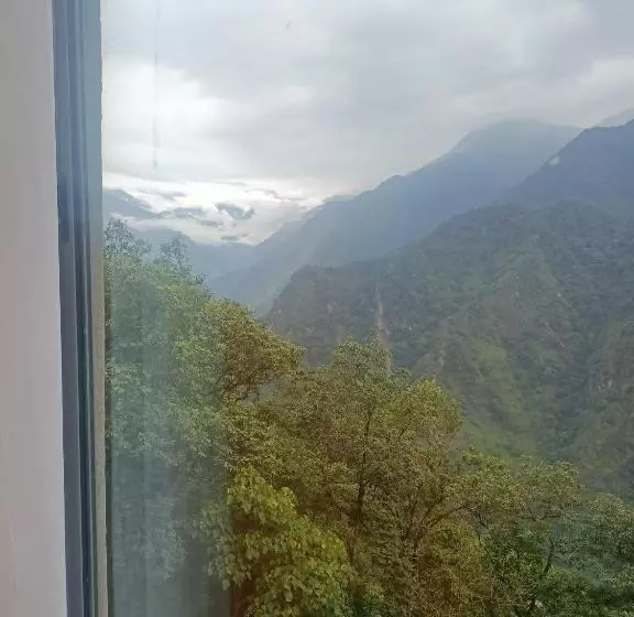 Singhik Hotel Kanchen View