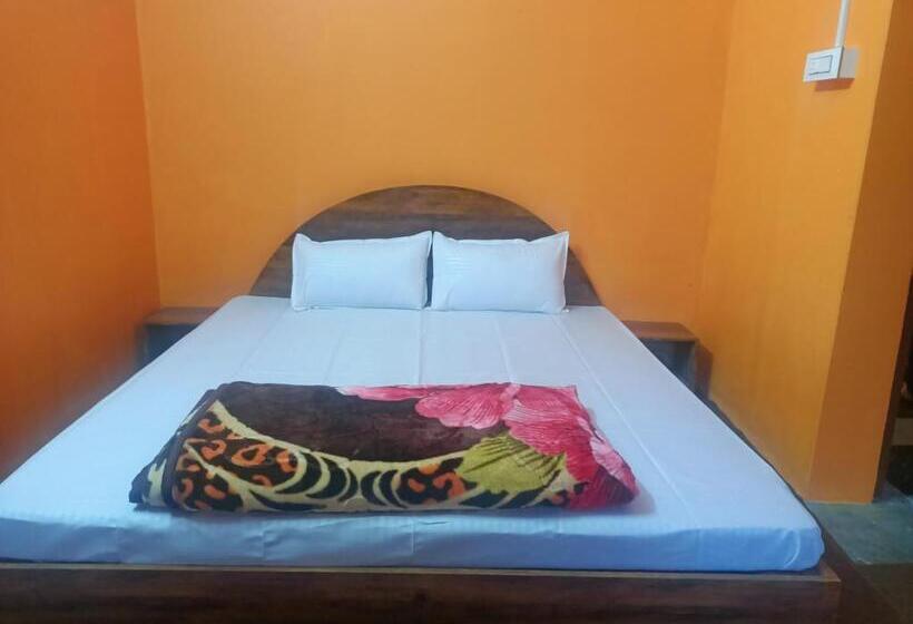 Singhik Hotel Kanchen View