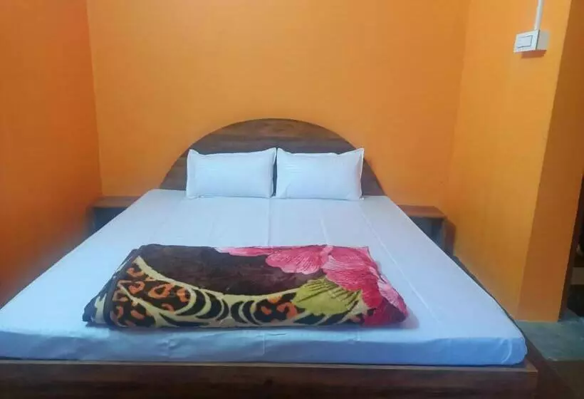 Singhik Hotel Kanchen View