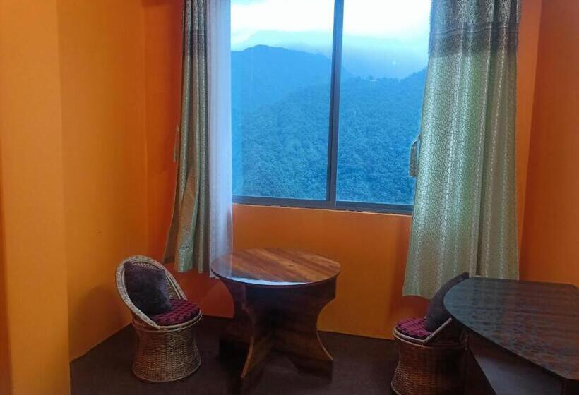 Singhik Hotel Kanchen View