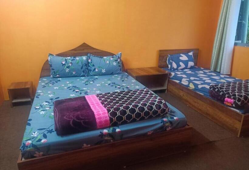 Singhik Hotel Kanchen View