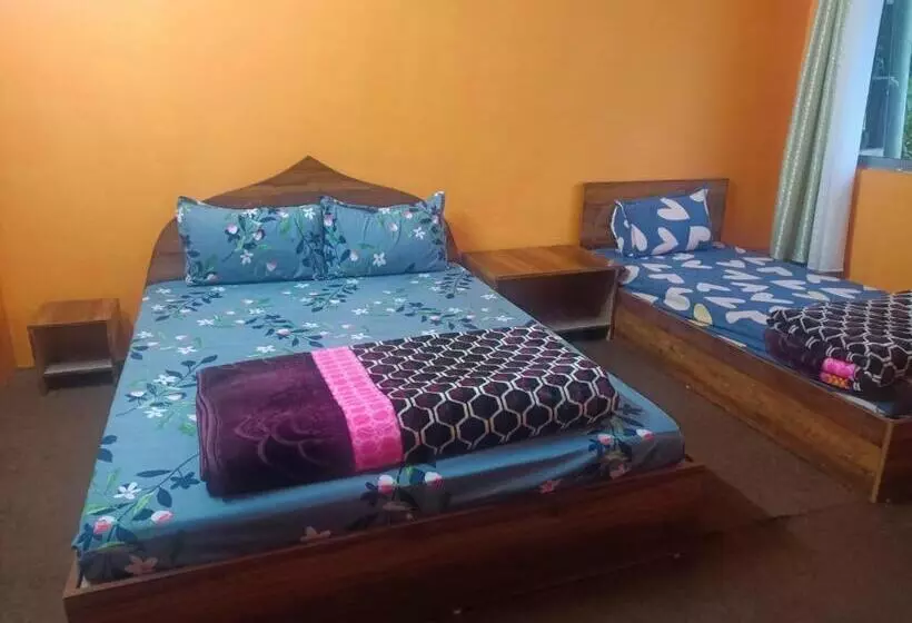 Singhik Hotel Kanchen View