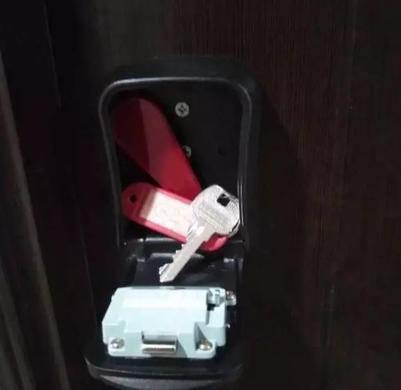 Tower 3 421 Pool View