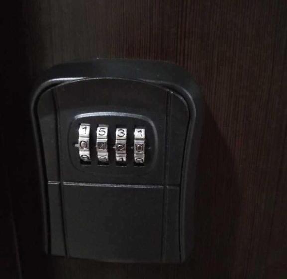 Tower 3 421 Pool View