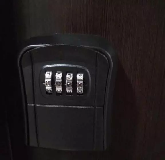 Tower 3 421 Pool View