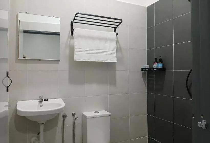 Tz Satellite Hotel, Kota Bharu