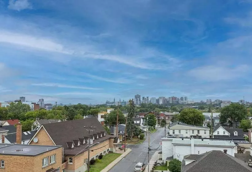 Westview Luxury Suites