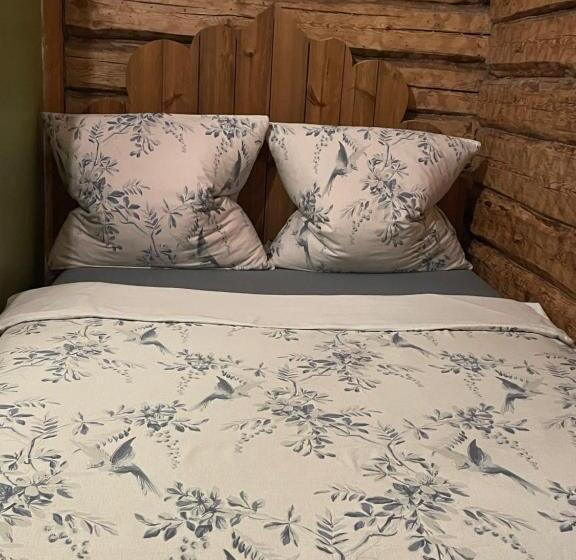 تختخواب و صبحانه Stebucklas