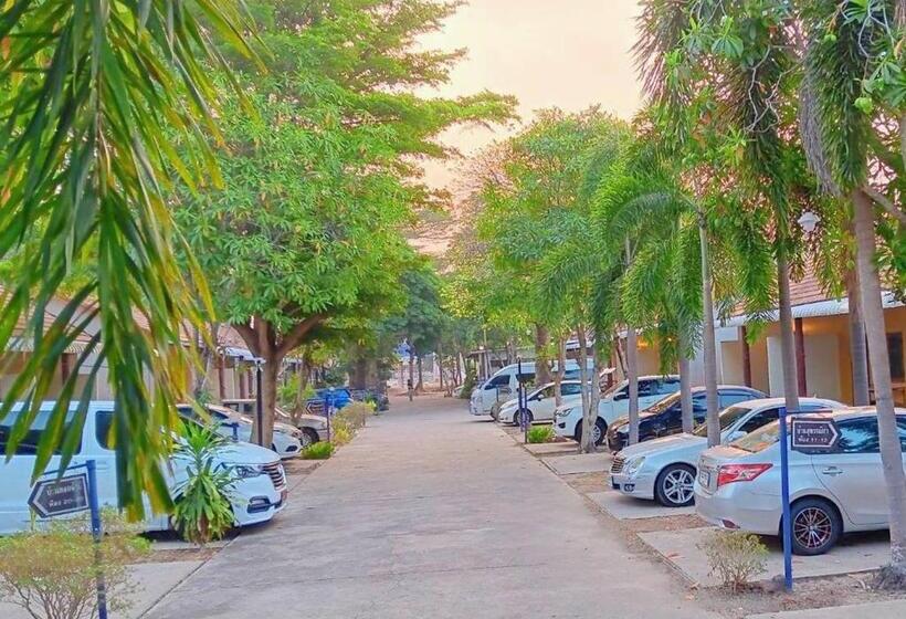 酒店 โรงแรมวรรณิดา การ์เด้น รีสอร์ท