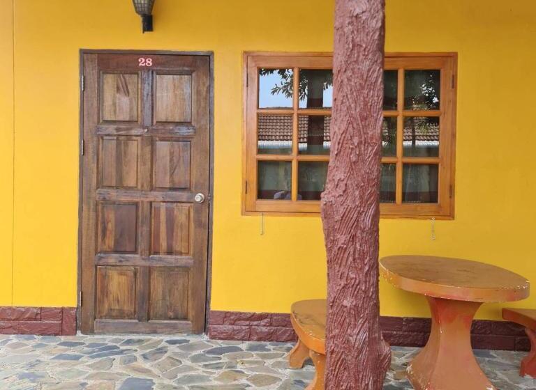 酒店 โรงแรมวรรณิดา การ์เด้น รีสอร์ท