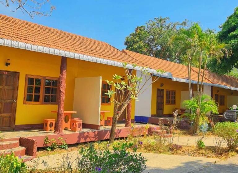 酒店 โรงแรมวรรณิดา การ์เด้น รีสอร์ท