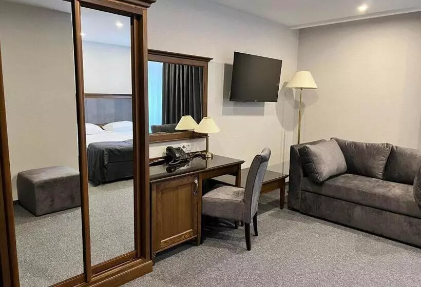 ホテル хмеляр