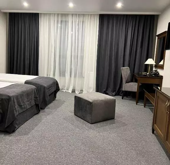 ホテル хмеляр