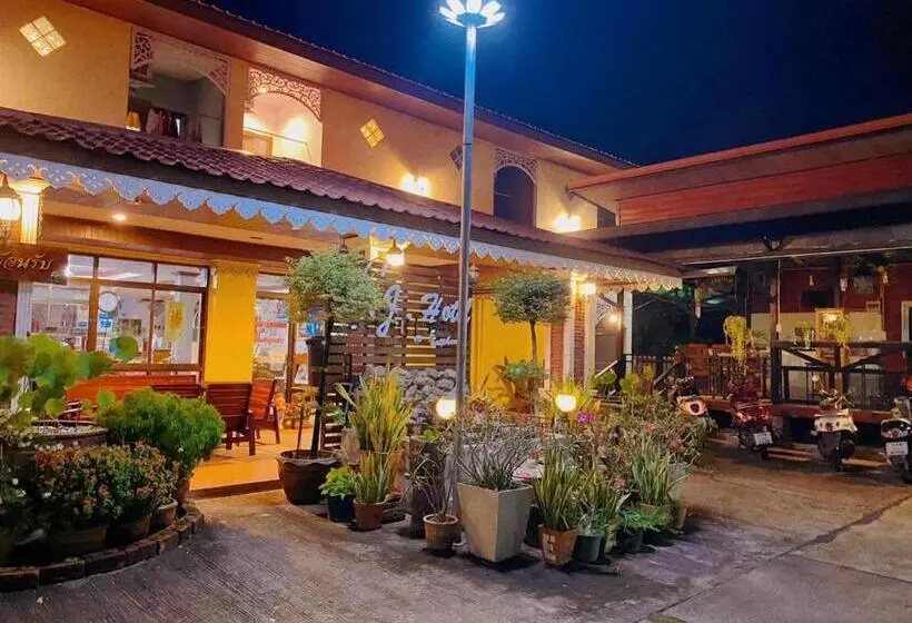 ホテル โรงแรมเอ็น.เจ. ธาตุพนม