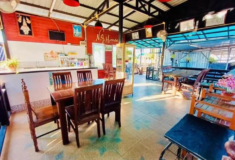 ホテル โรงแรมเอ็น.เจ. ธาตุพนม