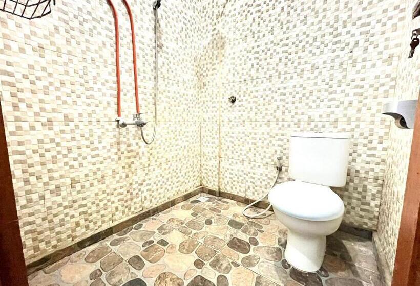 ホテル Belvilla Dedyluminous Near Sunset Beach Tanah Lot