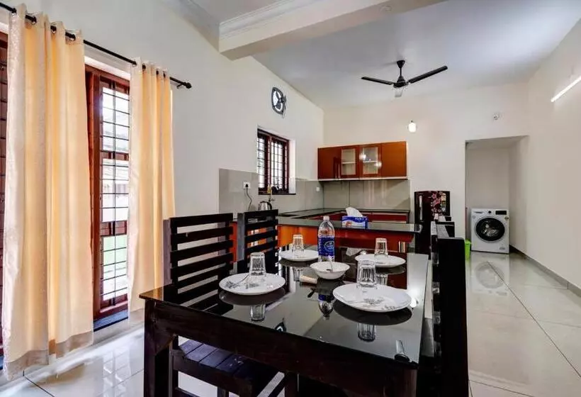 ホテル Addis Homes