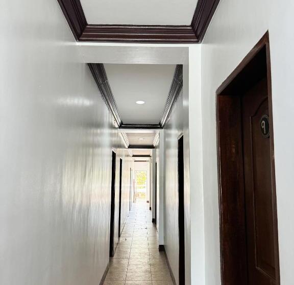 בית מלון כפרי Oceana Bay Coron