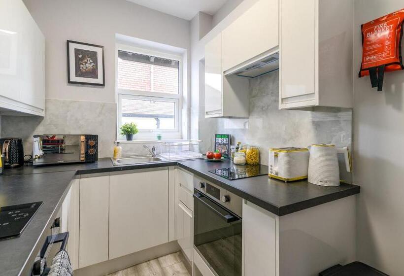 بنسيون 12 Elmwood