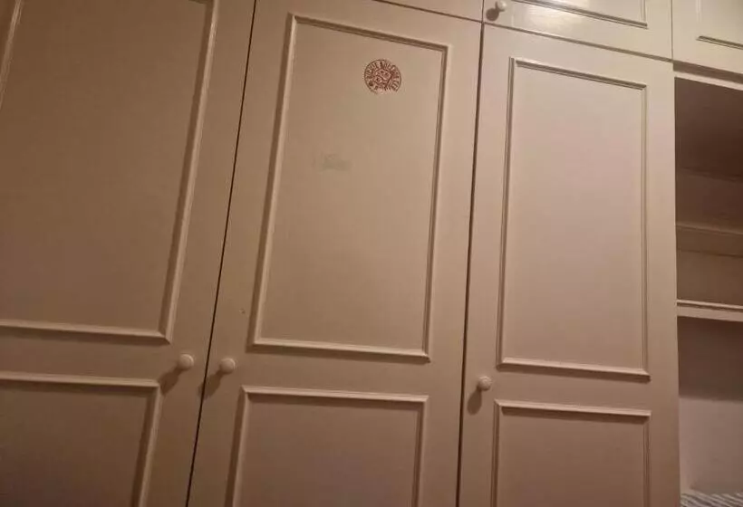ペンション Double Bed Room For Couple With Cupboard Room 12