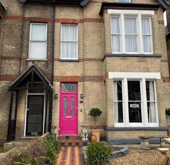 פנסיון Most Easterly The Loft