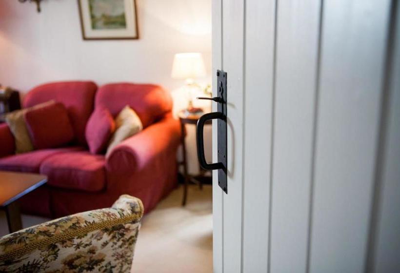 민박 Farmhouse Cottage