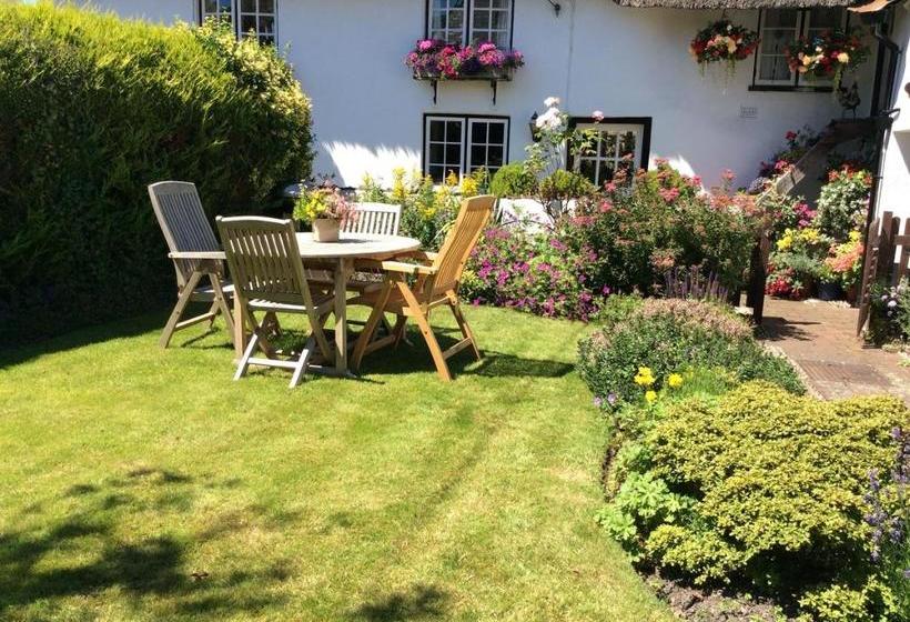 민박 Farmhouse Cottage