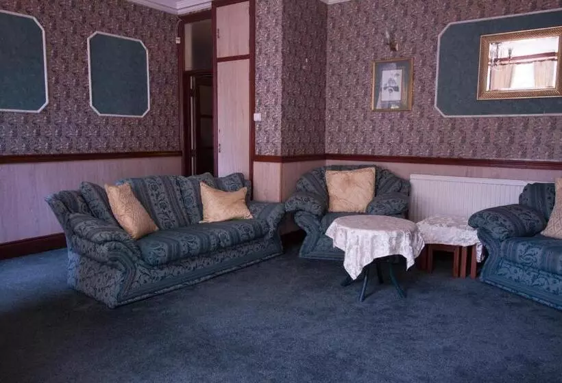 تختخواب و صبحانه Raynscourt Lodge
