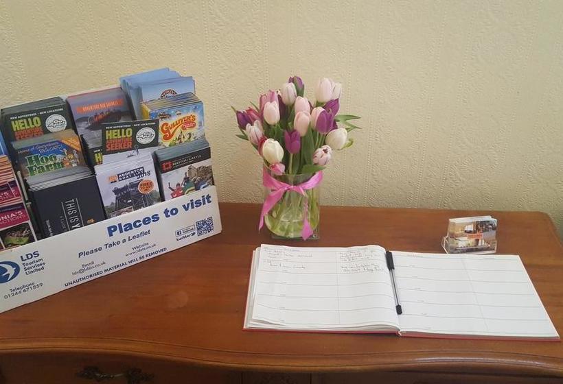 ベッドアンドブレックファースト The Limes