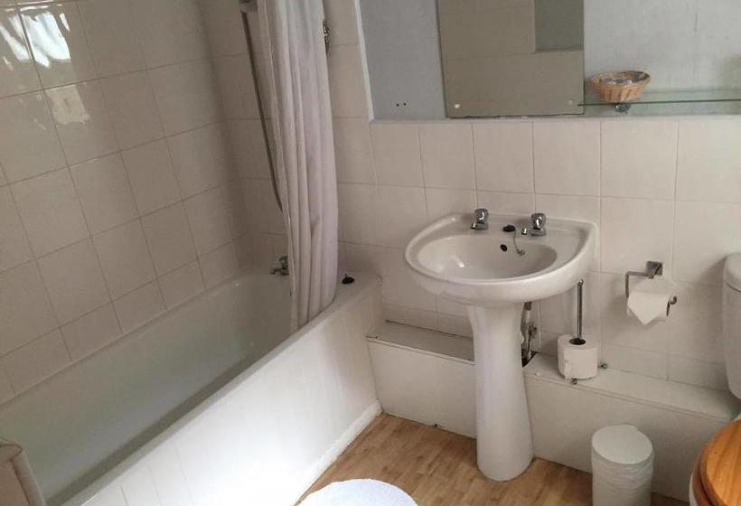 ベッドアンドブレックファースト The Limes