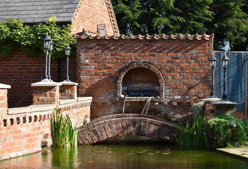 مبيت وإفطار The Stables At Whaplode Manor