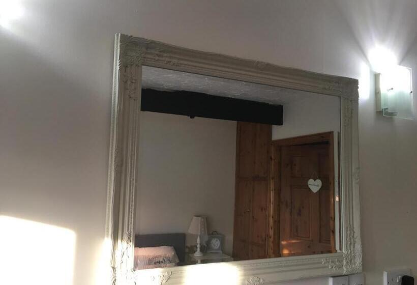 مبيت وإفطار The Stables At Whaplode Manor