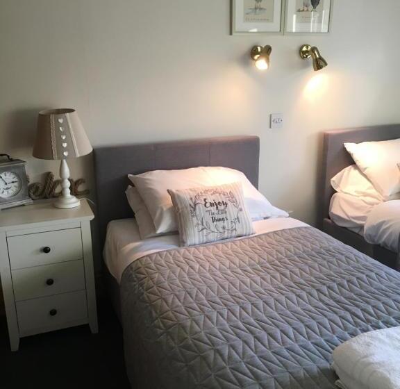 مبيت وإفطار The Stables At Whaplode Manor