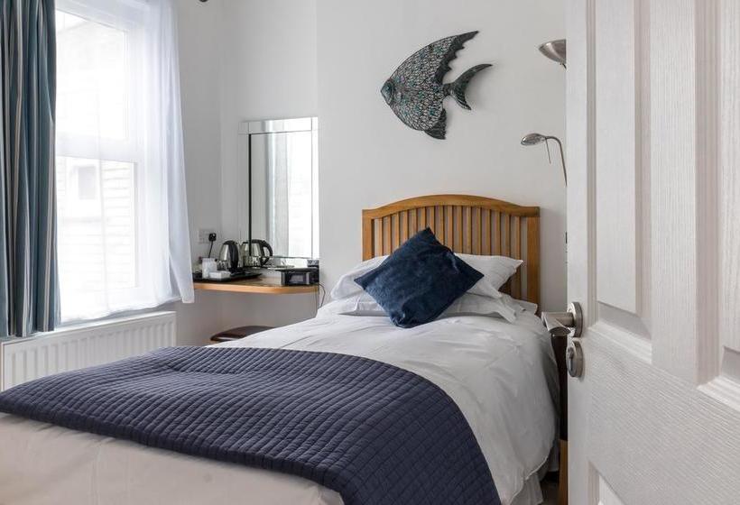 住宿加早餐  West By Five