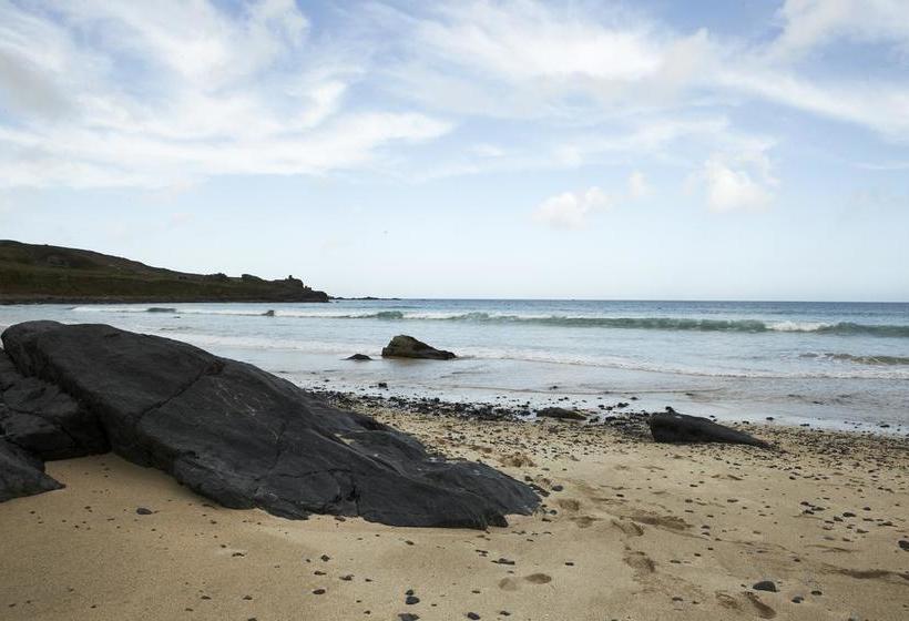 住宿加早餐  West By Five