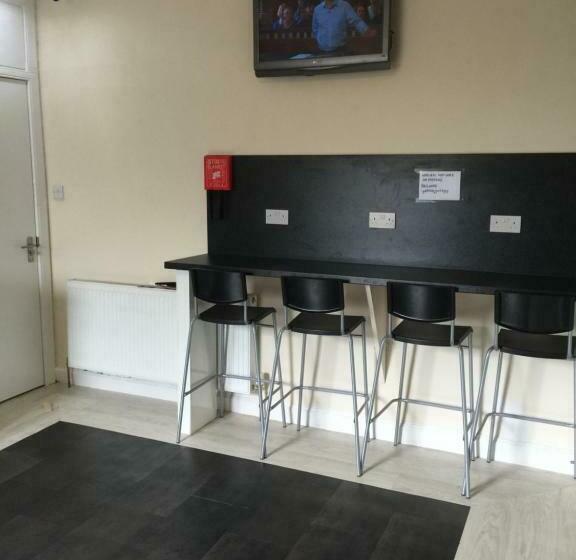 Edinburgh West Side Hostel