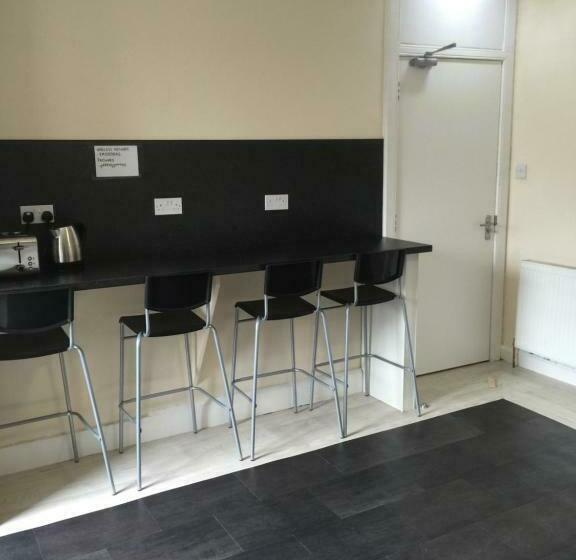 Edinburgh West Side Hostel