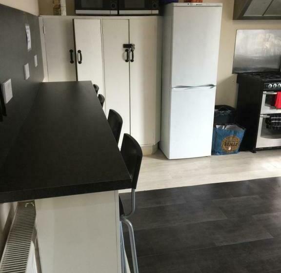 Edinburgh West Side Hostel