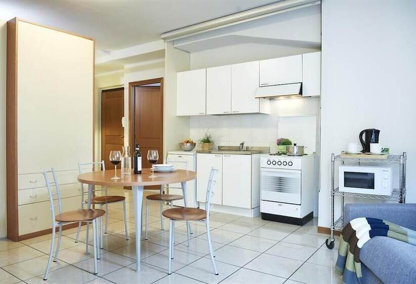 مسافرخانه Residence Leopoldo