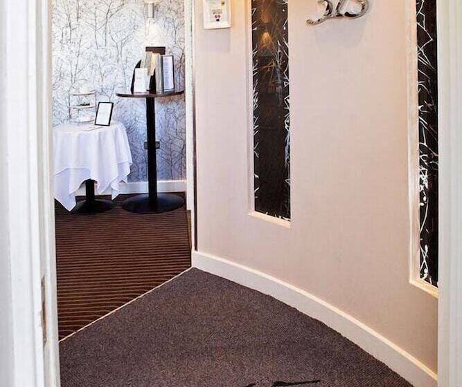 هتل 315 Bar & Restaurant