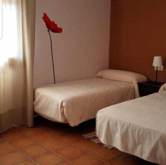 فندق Duque De Gredos