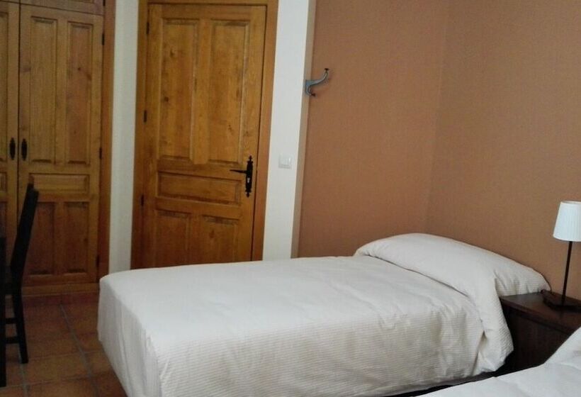 فندق Duque De Gredos