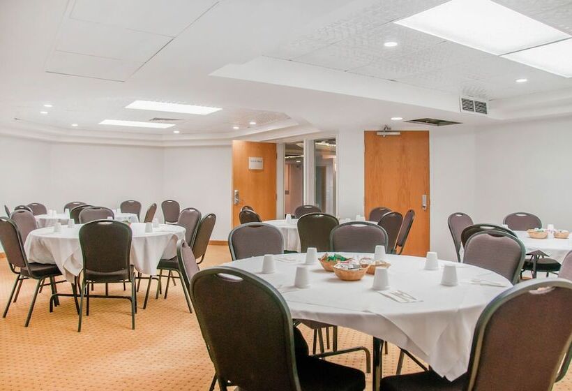 فندق Empire Suites