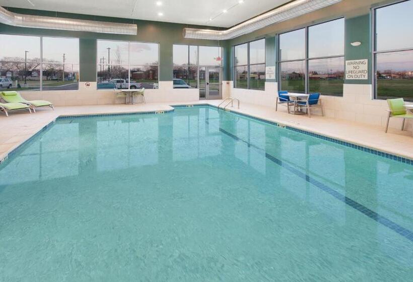 Отель Holiday Inn Express & Suites Sterling Heights Detroit Area, An Ihg