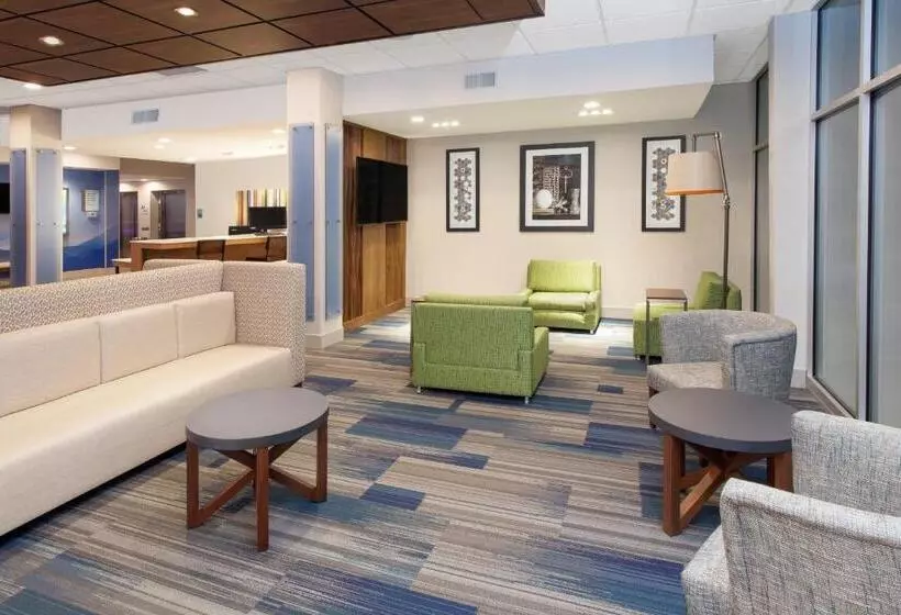 ホテル Holiday Inn Express & Suites   Sterling Heights Detroit Area, An Ihg