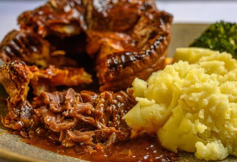 בית מלון כפרי The Dunavon