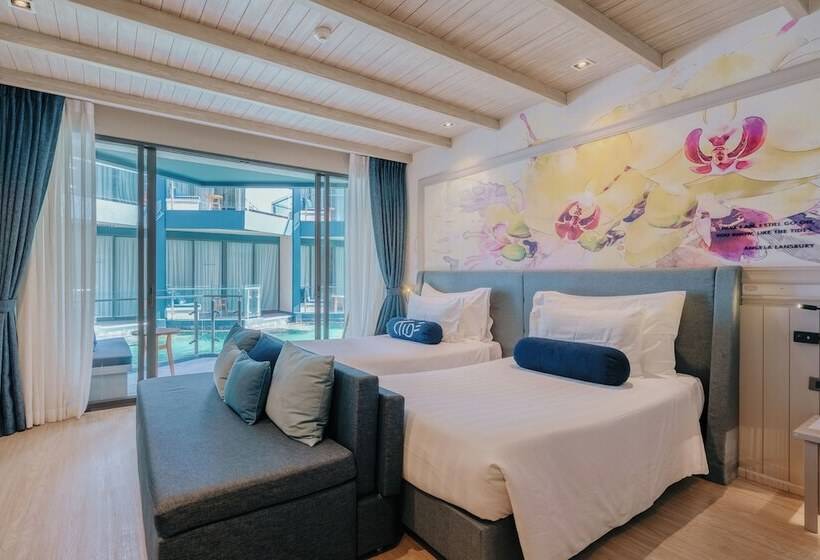 هتل Tide Phuket Beach Front